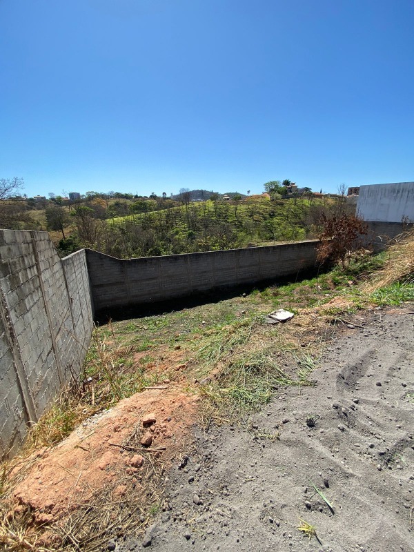 Lote à venda no Vale das Aroeiras: 