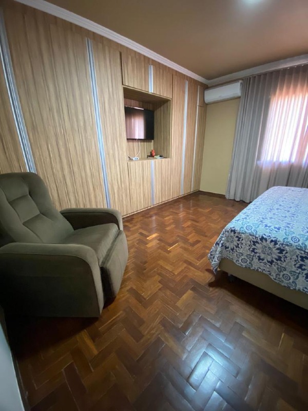 Casa à venda no Cerqueira Lima: 