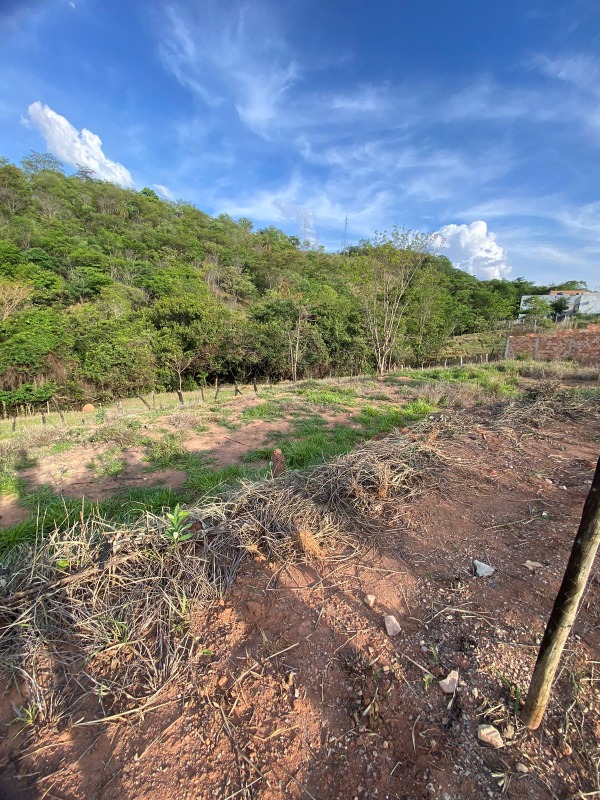 Lote à venda no Centenário: 