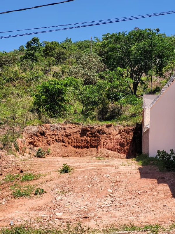 Lote à venda no Tropical: 