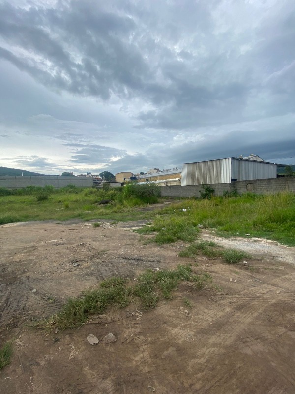 Lote à venda no Vila Tavares: 
