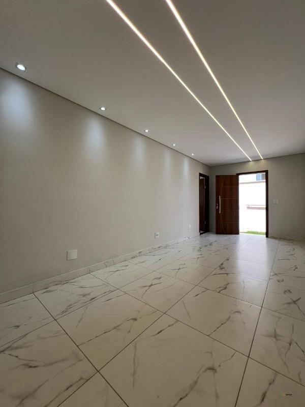 Casa à venda no Centenário: 