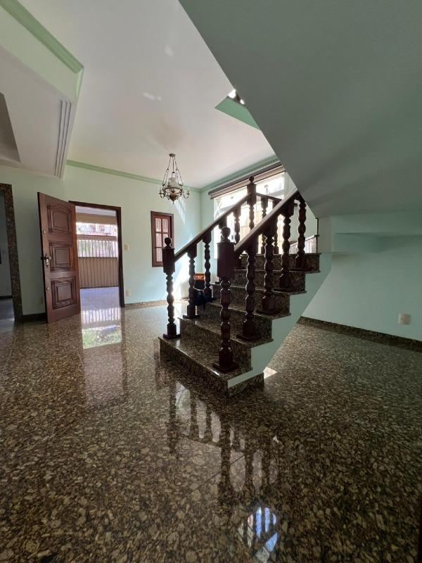 Casa à venda no Centro: 