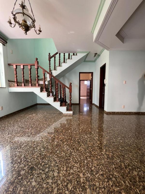 Casa à venda no Centro: 