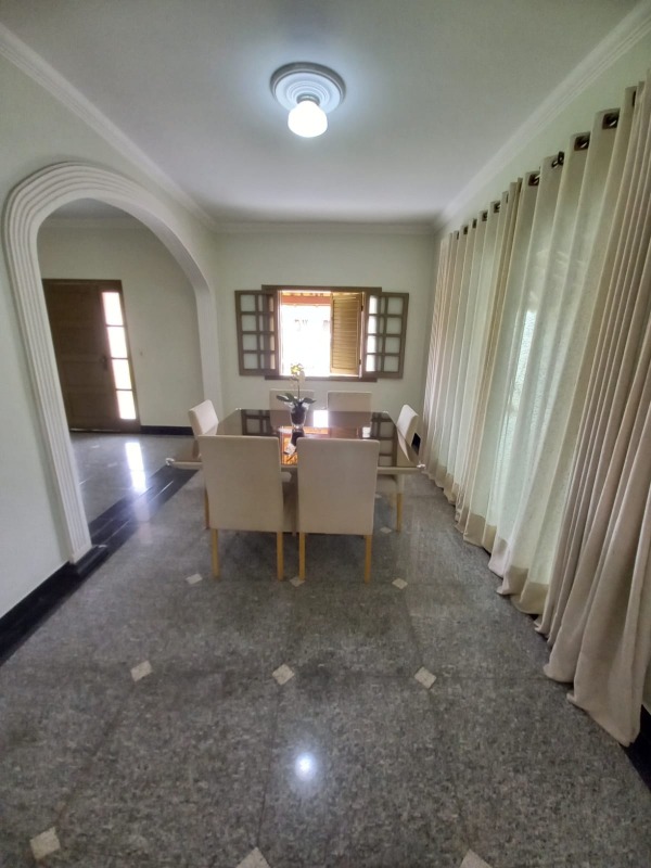 Casa à venda no Cerqueira Lima: 