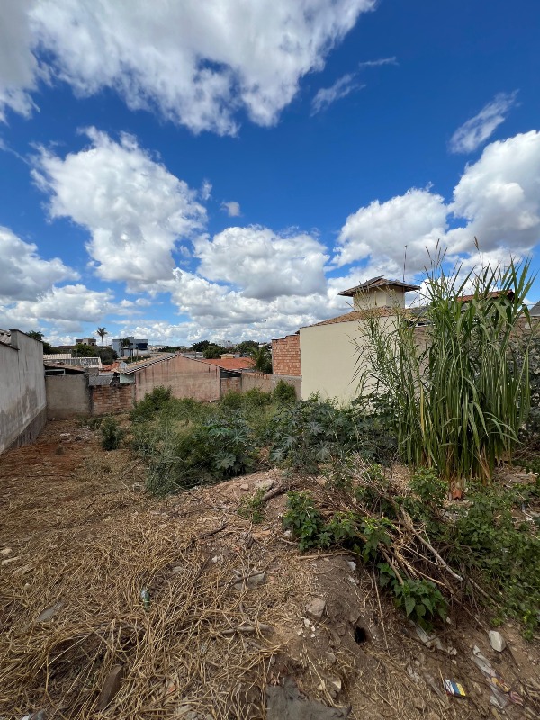 Lote à venda no Parque Jardim: 