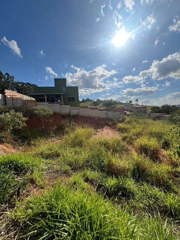 Lote à venda no Centenário: 
