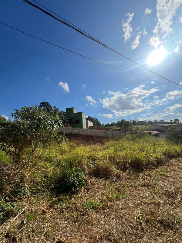 Lote à venda no Centenário: 