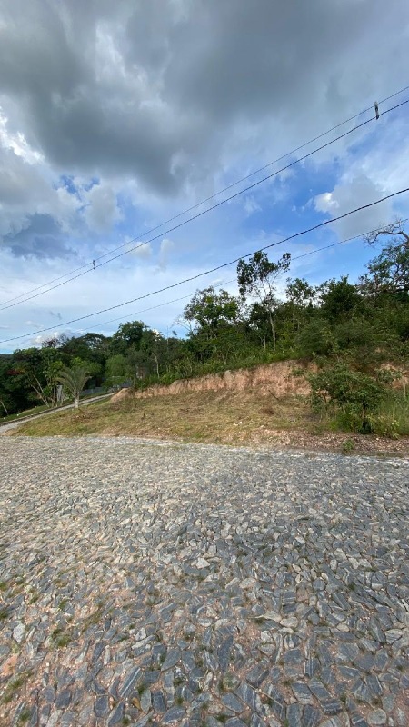 Lote em condomínio à venda no Condomínio Solar dos Lagos: 