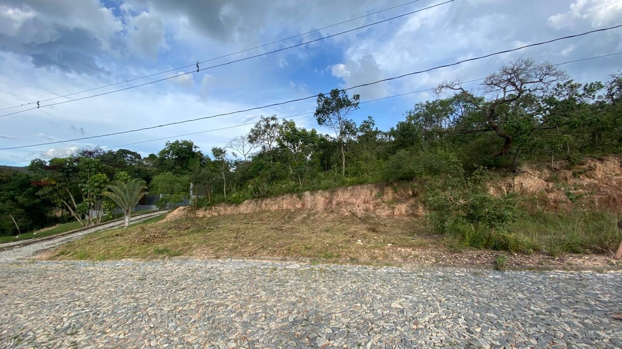 Lote em condomínio à venda no Condomínio Solar dos Lagos: 