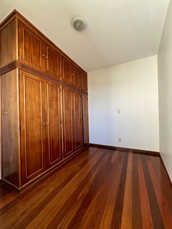 Casa à venda no Centro: 