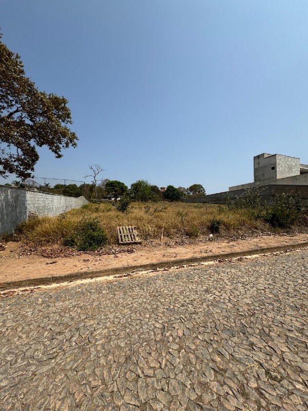 Lote à venda no Recanto dos pássaros : 