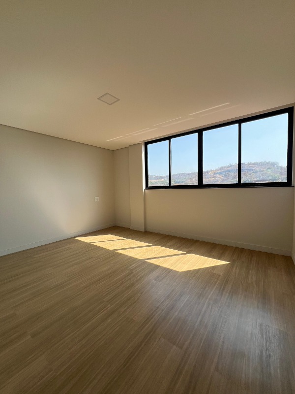 Cobertura à venda no Nogueirinha: 