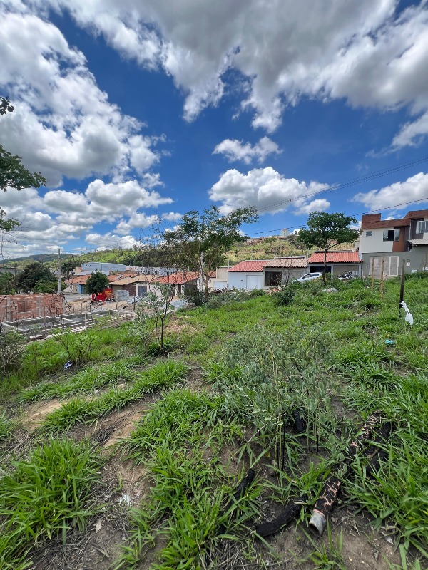 Lote à venda no João Paulo II: 