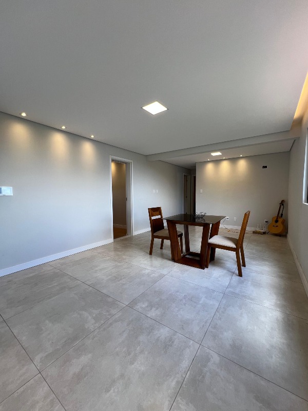 Cobertura à venda no Tropical: 