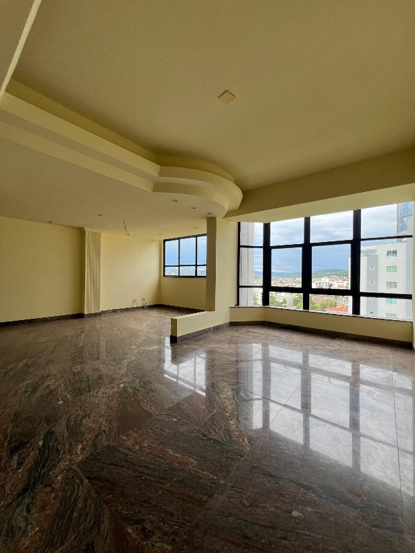 Cobertura à venda no Belvedere: 