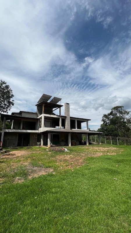 Casa à venda no Vale das Flores: 