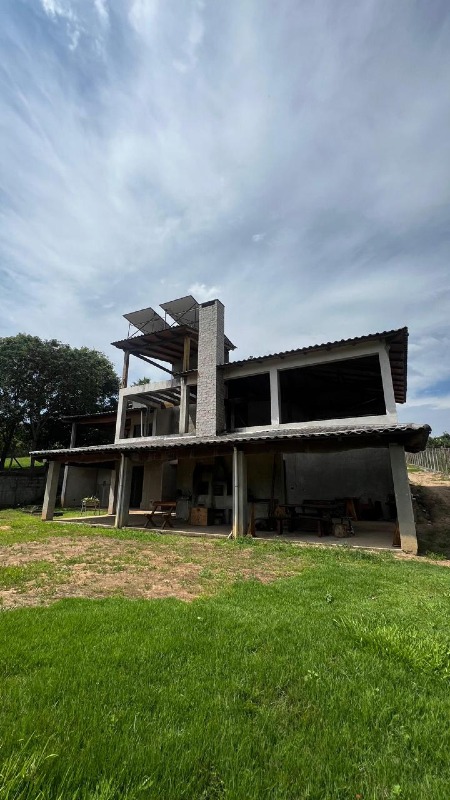 Casa à venda no Vale das Flores: 