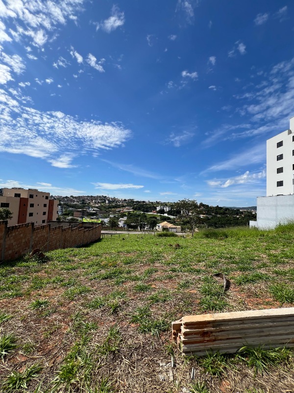 Lote à venda no Tropical: 