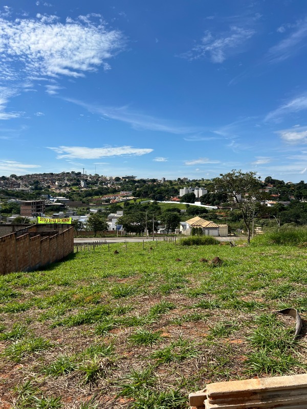 Lote à venda no Tropical: 