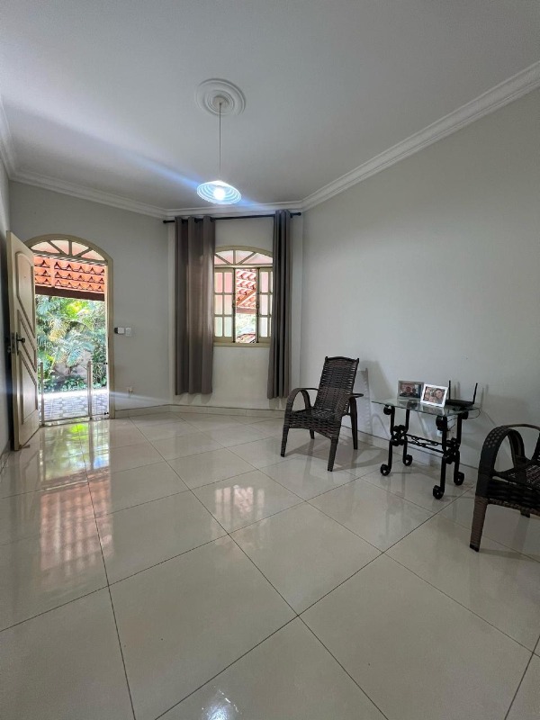 Casa à venda no Chácara do Quitão: 