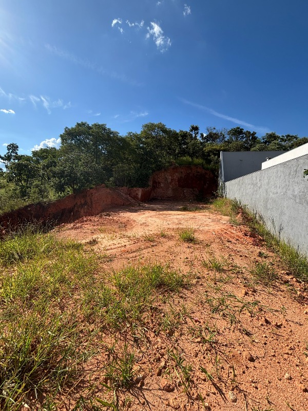 Lote à venda no Tropical: 