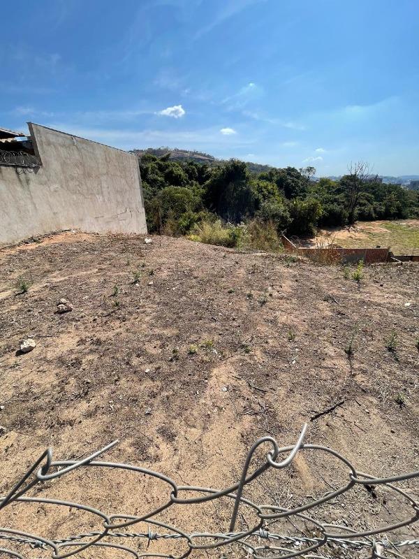 Lote à venda no Nogueirinha: 