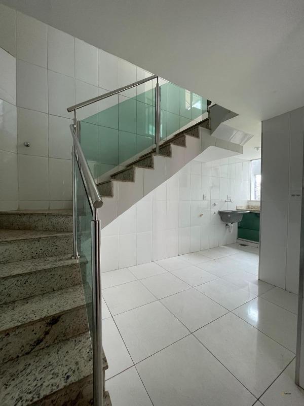 Cobertura à venda no Av Jove Soares: 