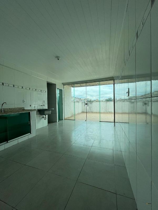 Cobertura à venda no Av Jove Soares: 