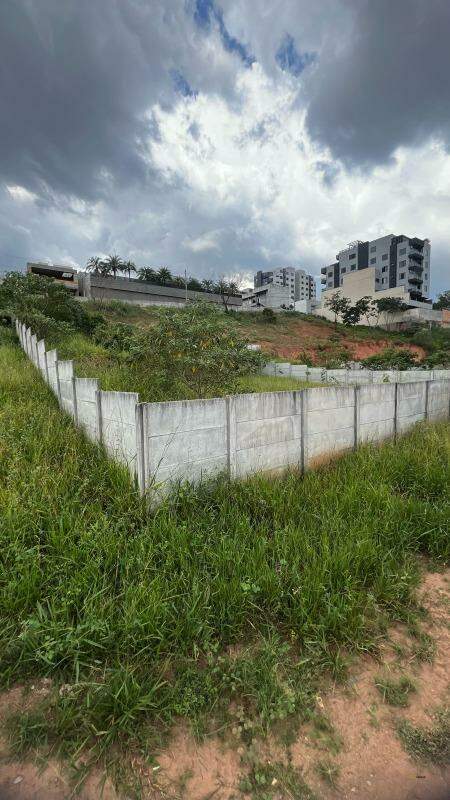 Lote à venda no Tropical: 