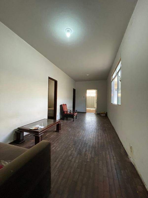 Casa à venda no Centro: 