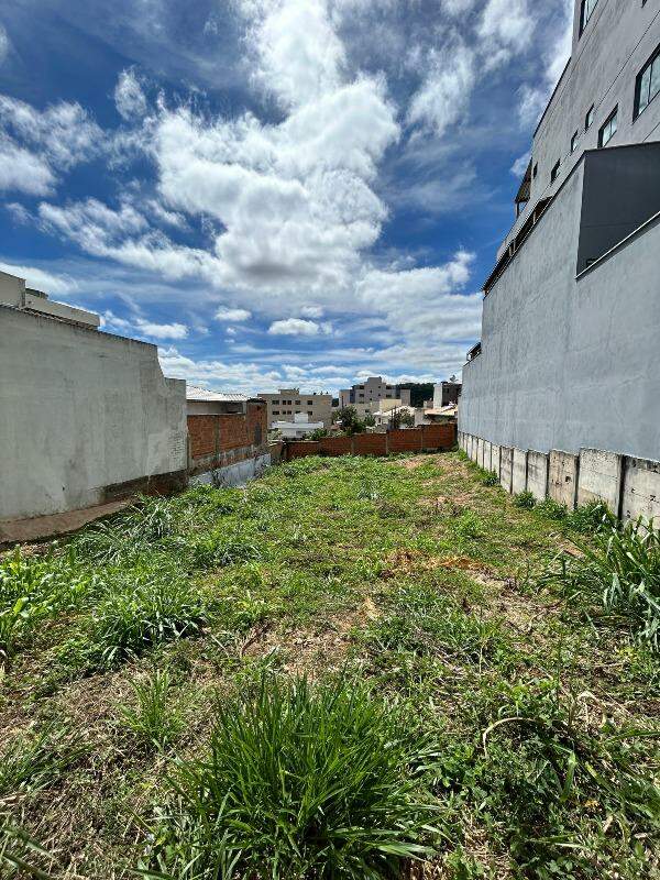Lote à venda no Veredas: 