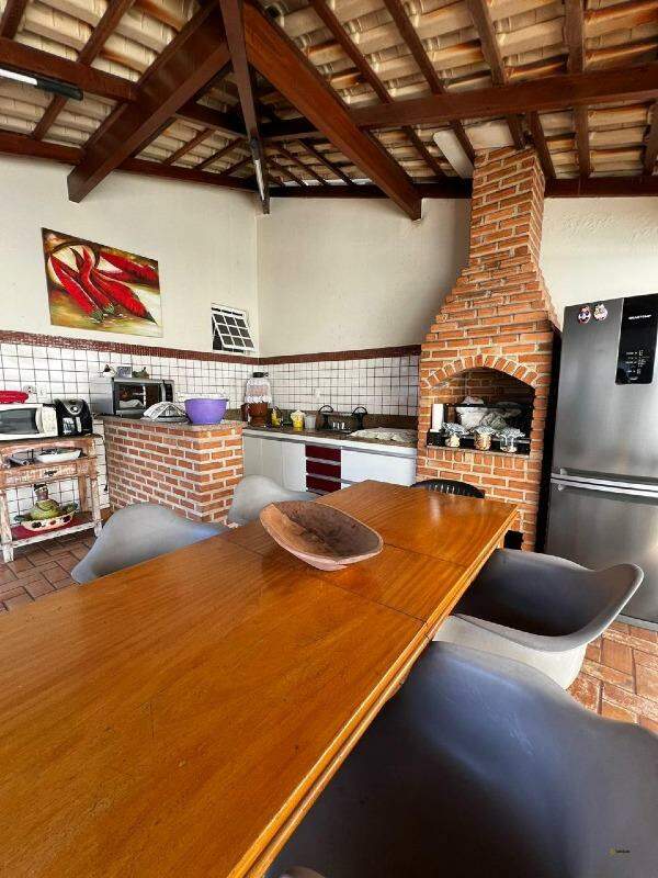 Casa à venda no Centro: 