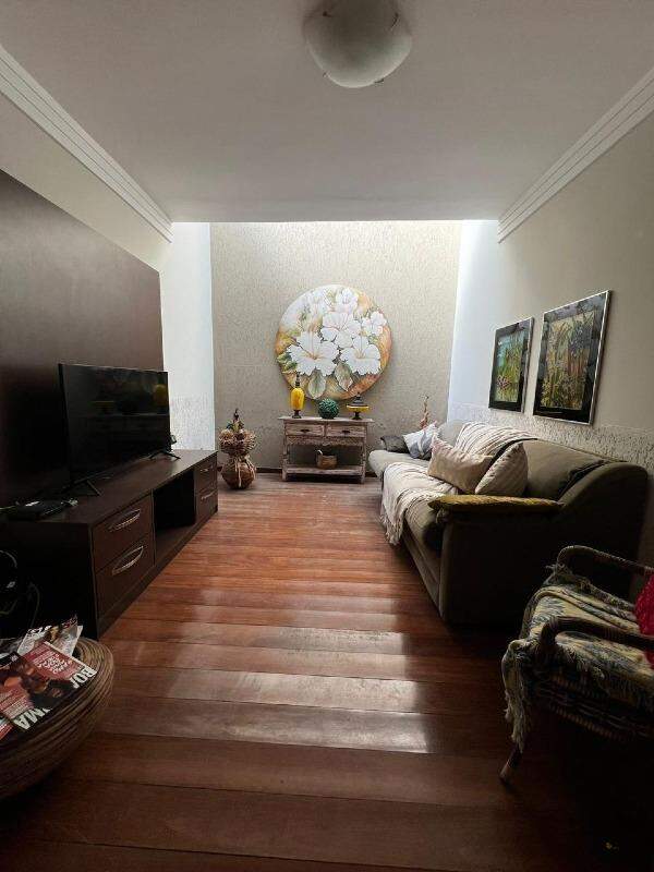 Casa à venda no Centro: 
