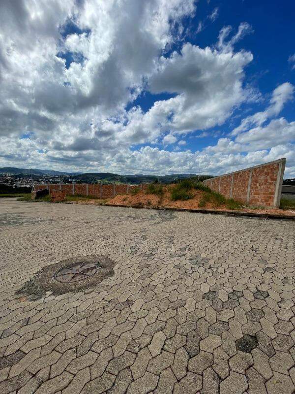 Lote à venda no Boulevard: 
