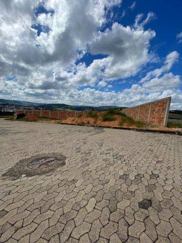 Lote à venda no Boulevard: 