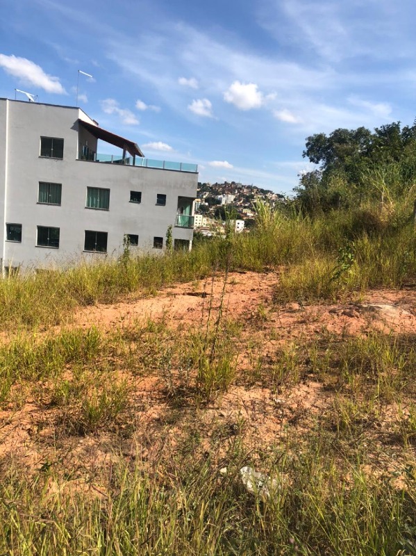 Lote à venda no Olímpio Moreira: 