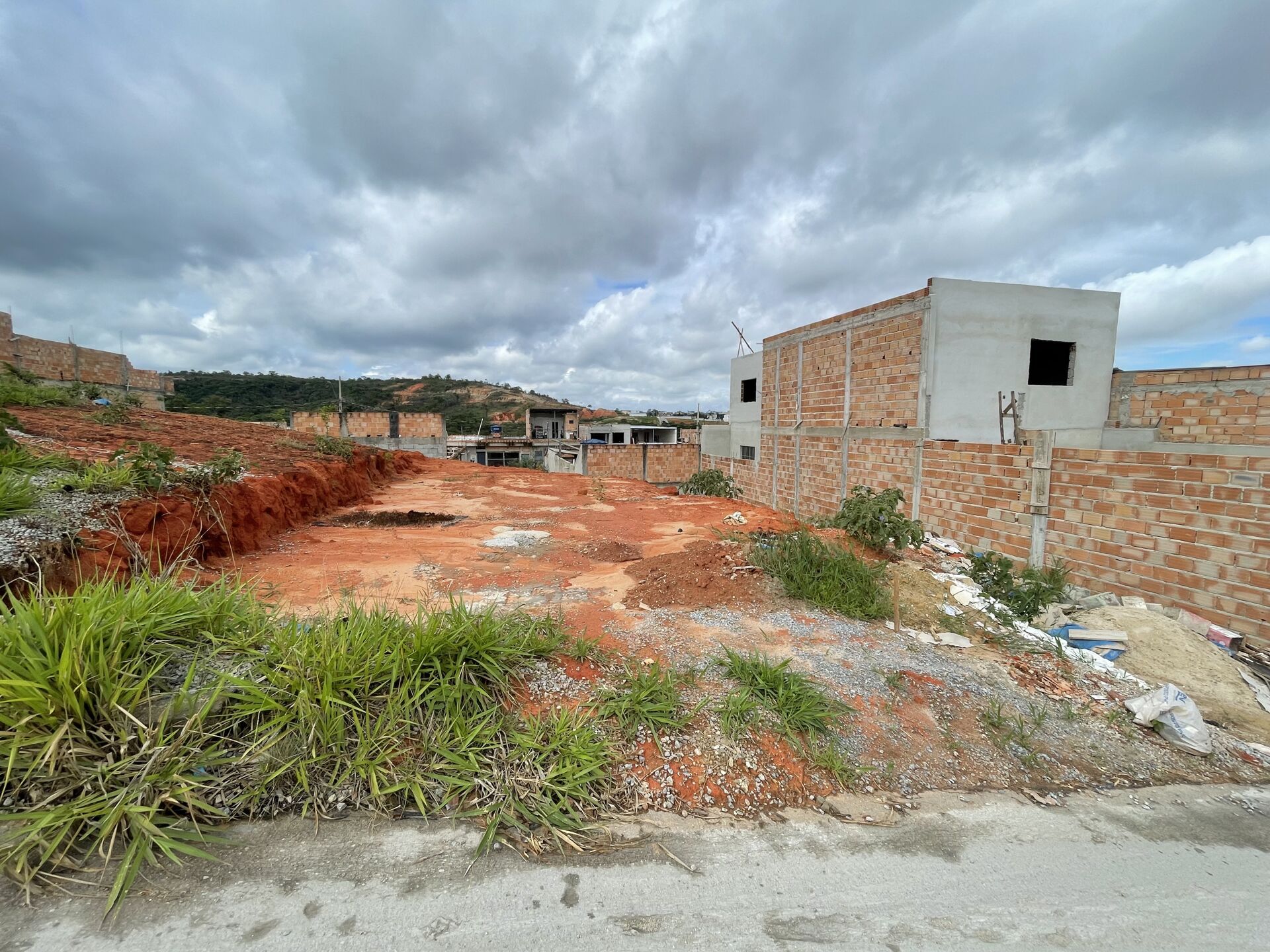 Lote à venda no Dona Zeli III: 
