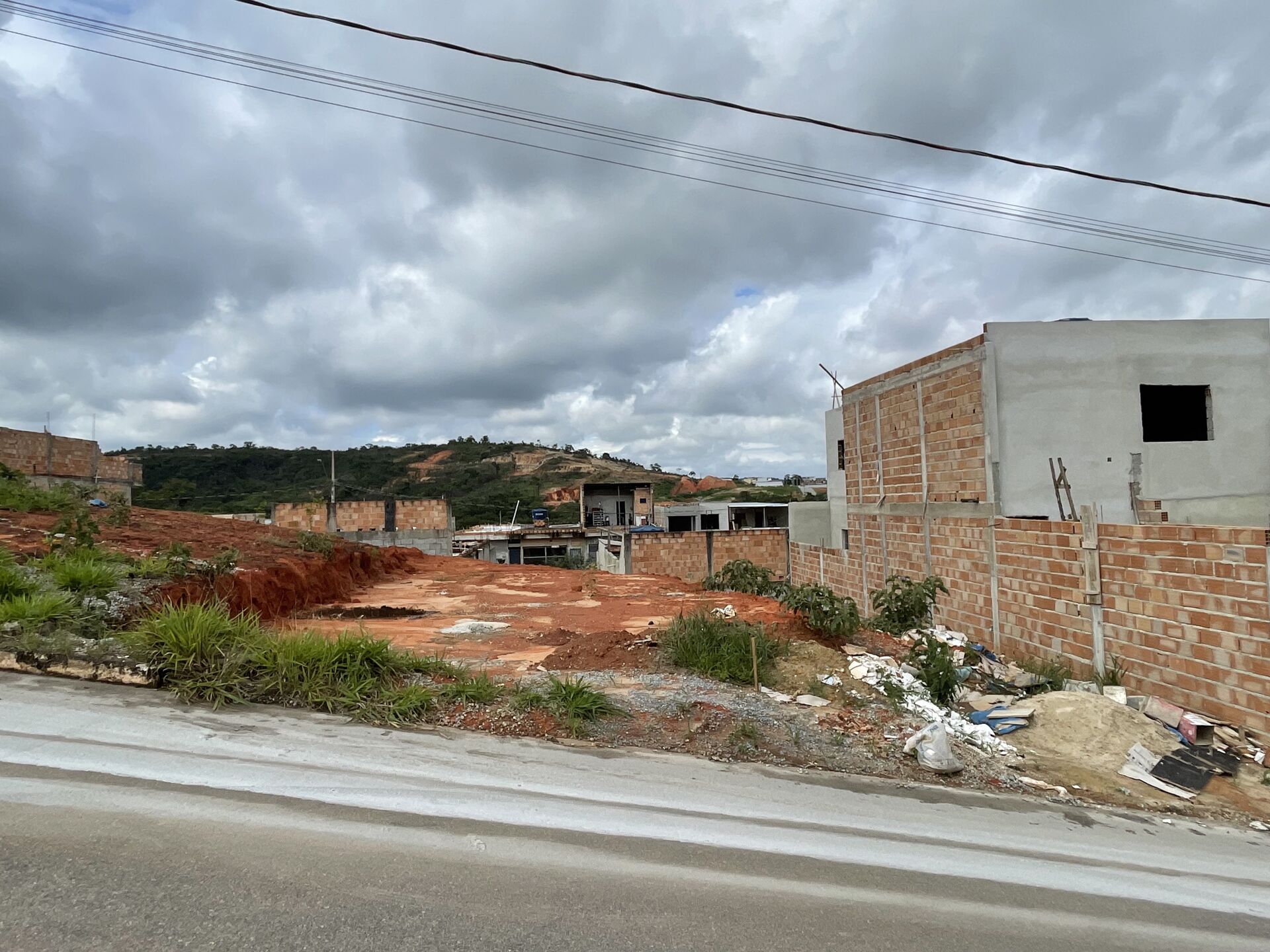 Lote à venda no Dona Zeli III: 
