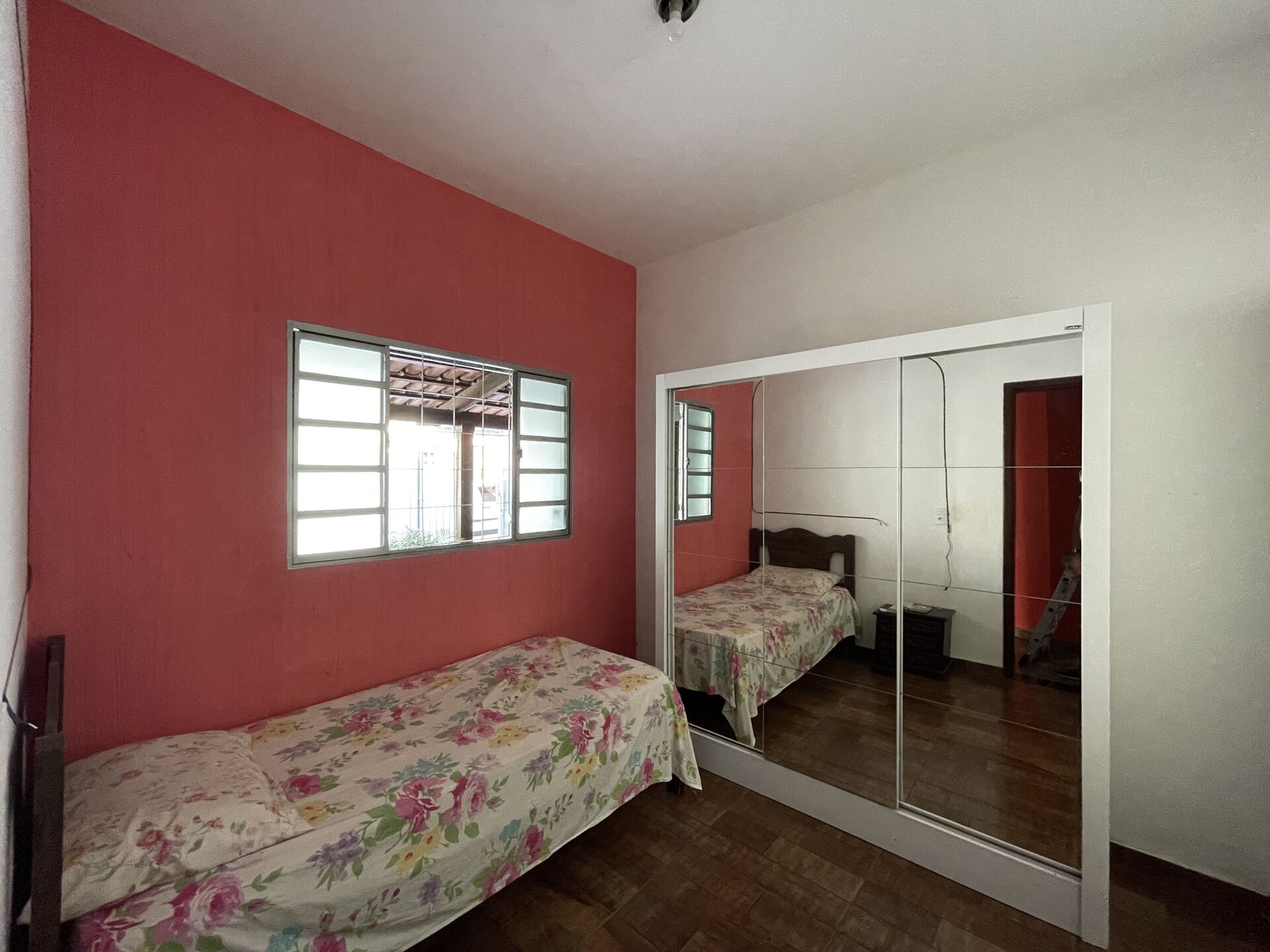 Casa à venda no Itapuã: 