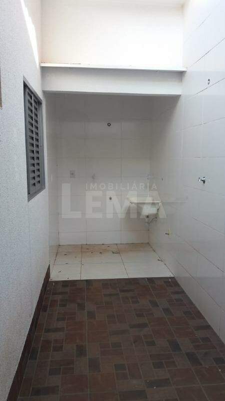 Casa para aluguel no Jardim Palmeiras: 