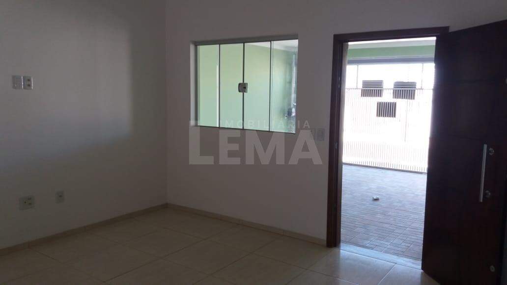 Casa para aluguel no Jardim Palmeiras: 