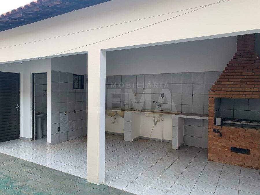 Casa para aluguel no Jardim Palmeiras: 