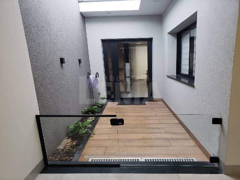 Casa à venda no Jardim Campo Belo III: 