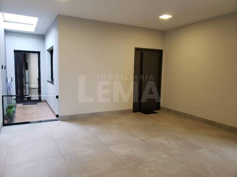 Casa à venda no Jardim Campo Belo III: 