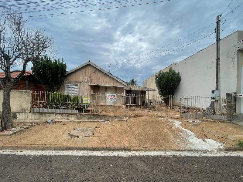 Casa à venda no Centro: 