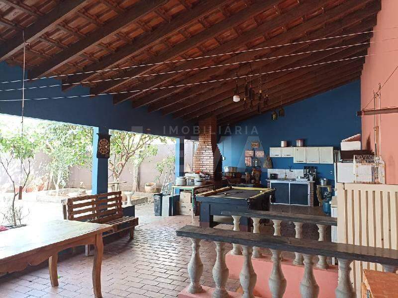 Casa à venda no Centro: 