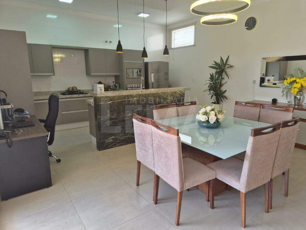 Casa à venda no Jardim das Palmeiras IV: 