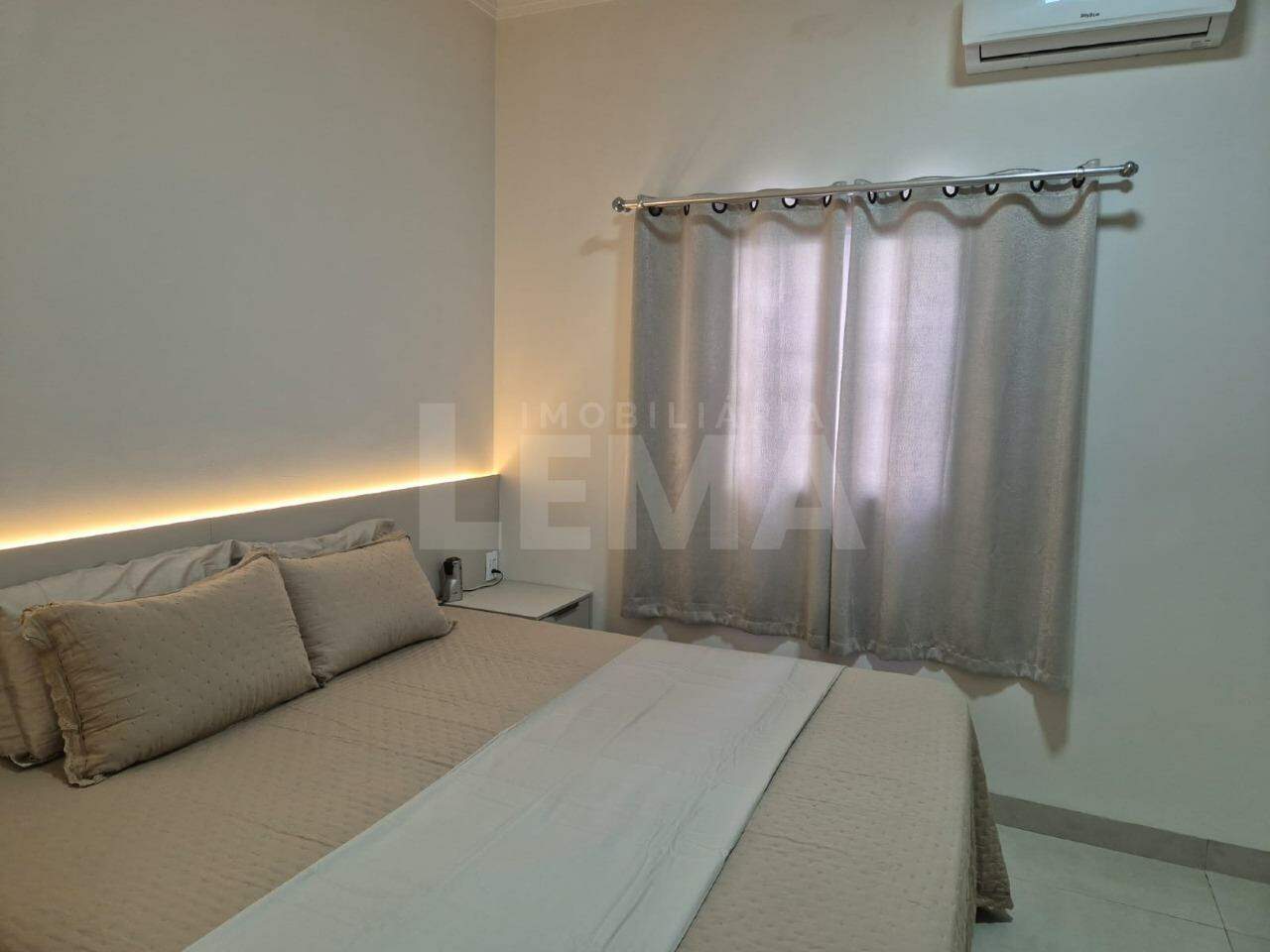 Casa à venda no Jardim das Palmeiras IV: 