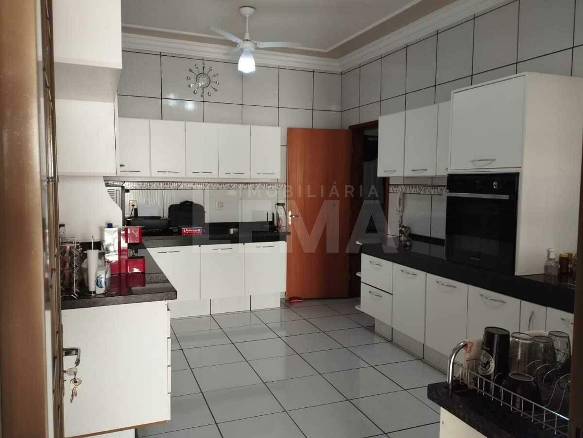 Casa à venda no Residencial Vitória Régia: 